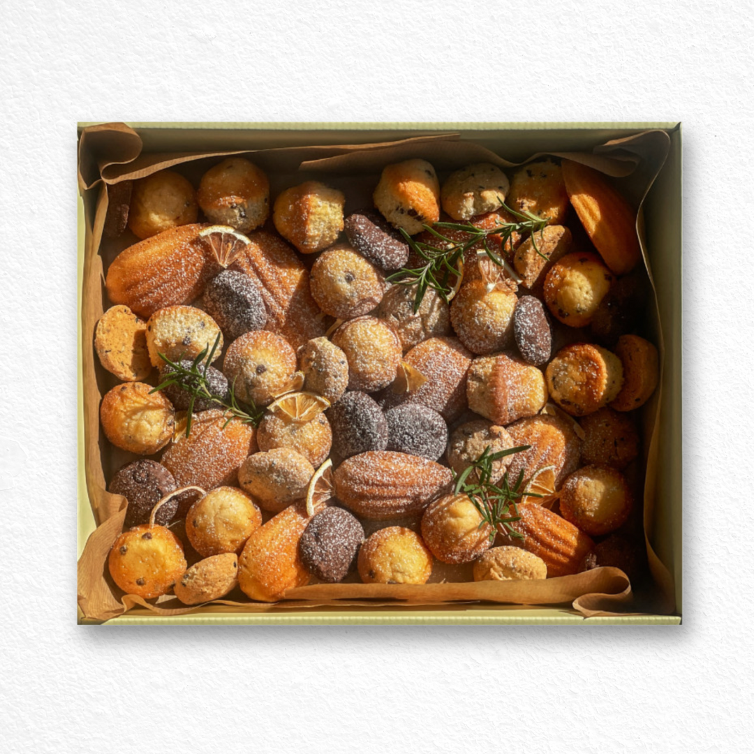 Mini Madeleine & Cookie Box